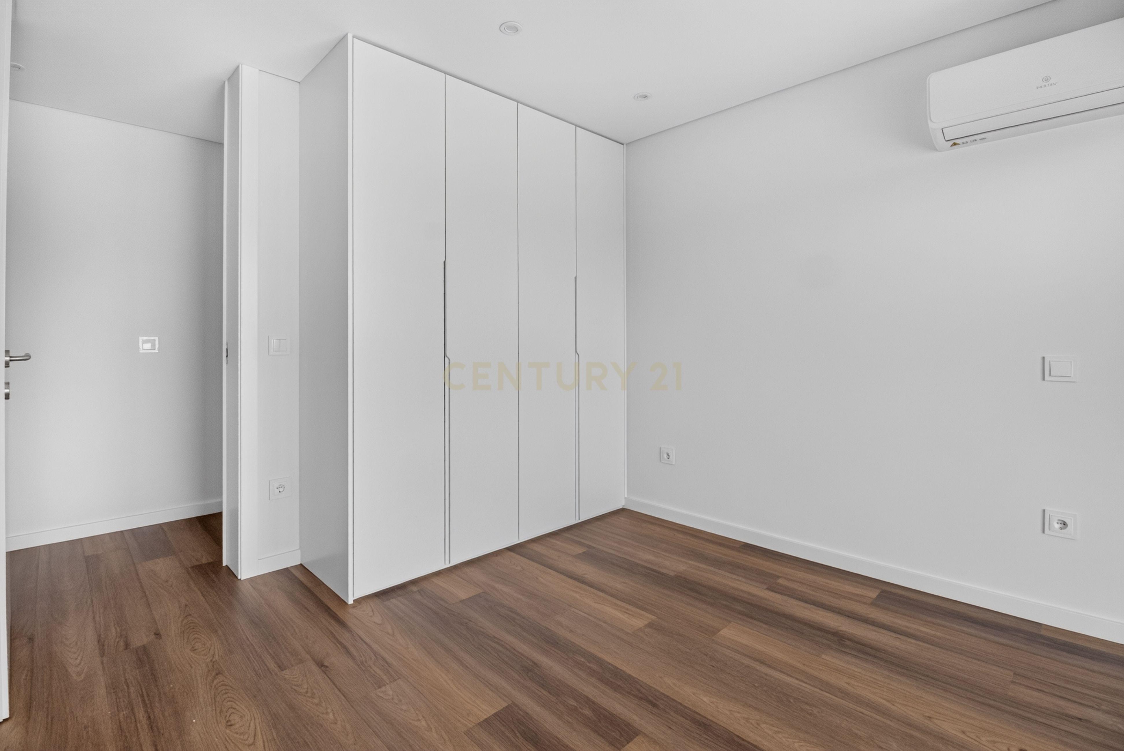 Fotografia 7 de T3 Novo em Ferreiros, Braga | Suíte e 2 Quartos com Closet e Varanda Panorâmica