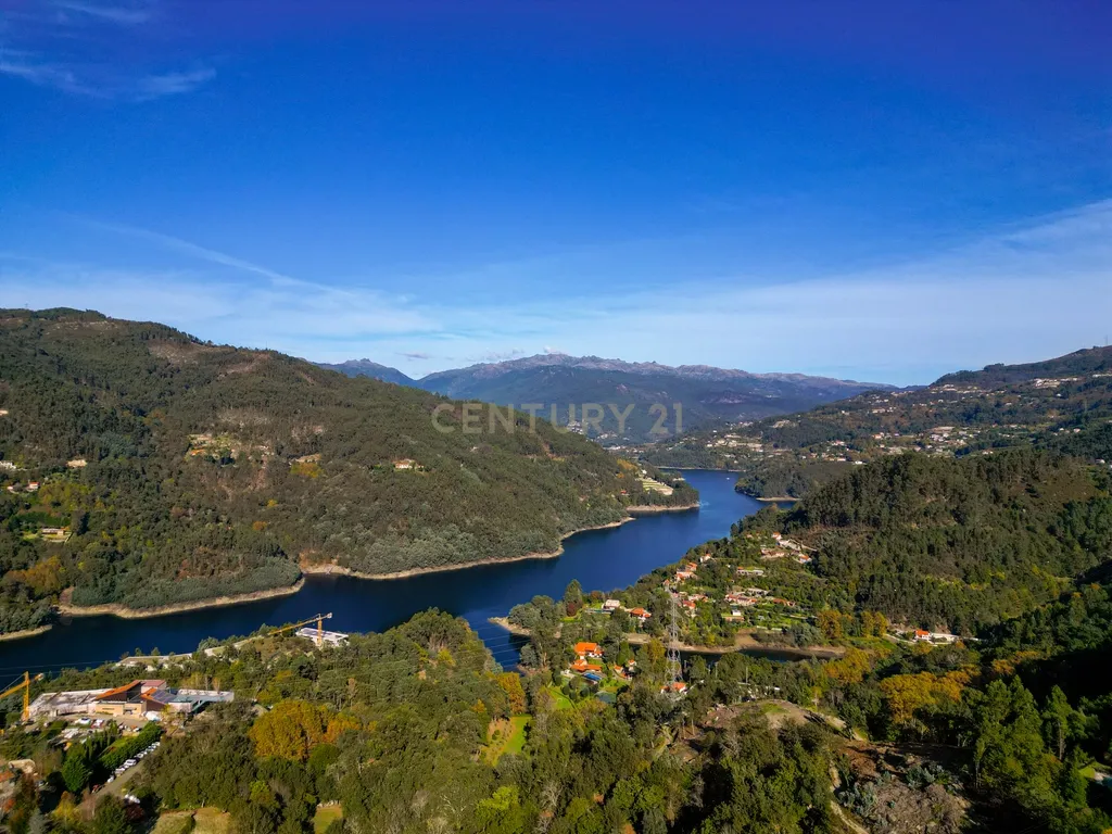 Moradia de Luxo na Caniçada, Gerês com vistas rio - Image 2