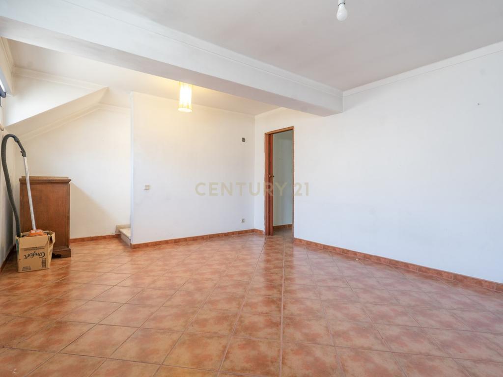 Apartamento T2+1 - C/ terraço - Image 6