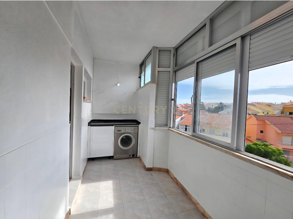 Apartamento T3 Renovado na Parede - Image 6