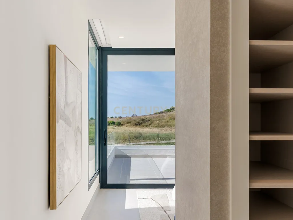Luxuosa Moradia com Vista Mar em Estepona, Málaga - Image 23
