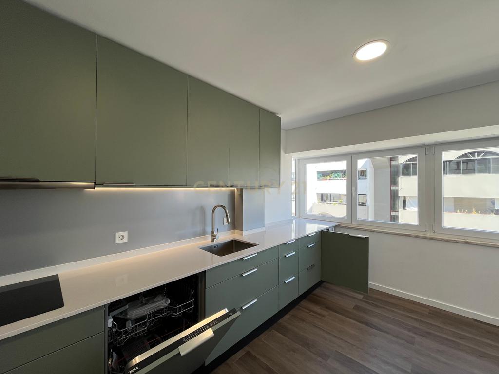 Apartamento T2 totalmente Remodelado. - Image 25