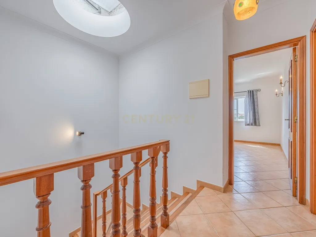 Moradia T3 com Jardim e Garagem em Sagres — Viva o Algarve ao Ritmo do Mar - Image 12