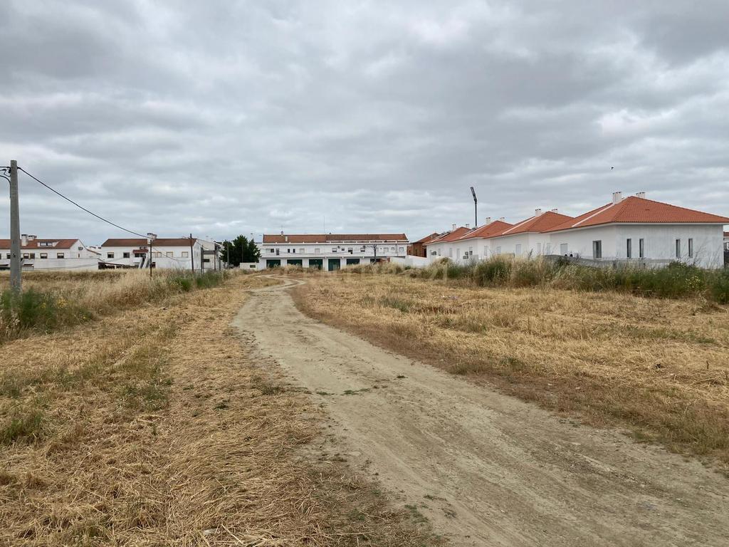 TERRENO COM PROJECTO APROVADO 18 LOTES PARA CONSTRUÇÃO DE MORADIAS EM ÉVORA - Image 9