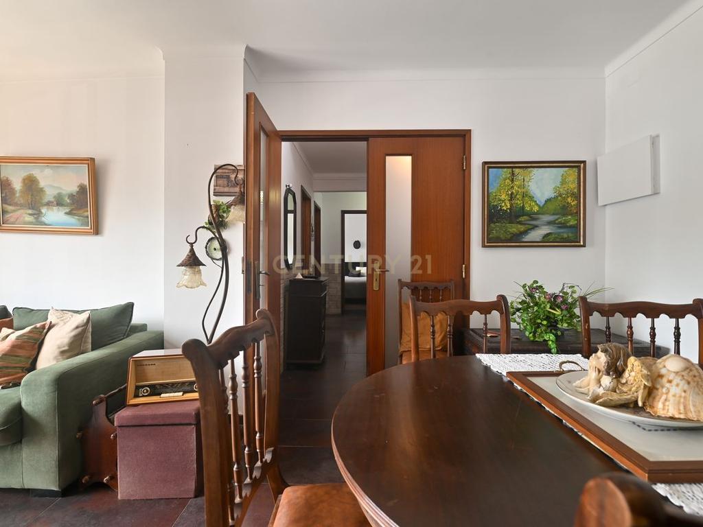 Apartamento T3 no Parque das Nações, junto ao metro de Moscavide. - Image 11