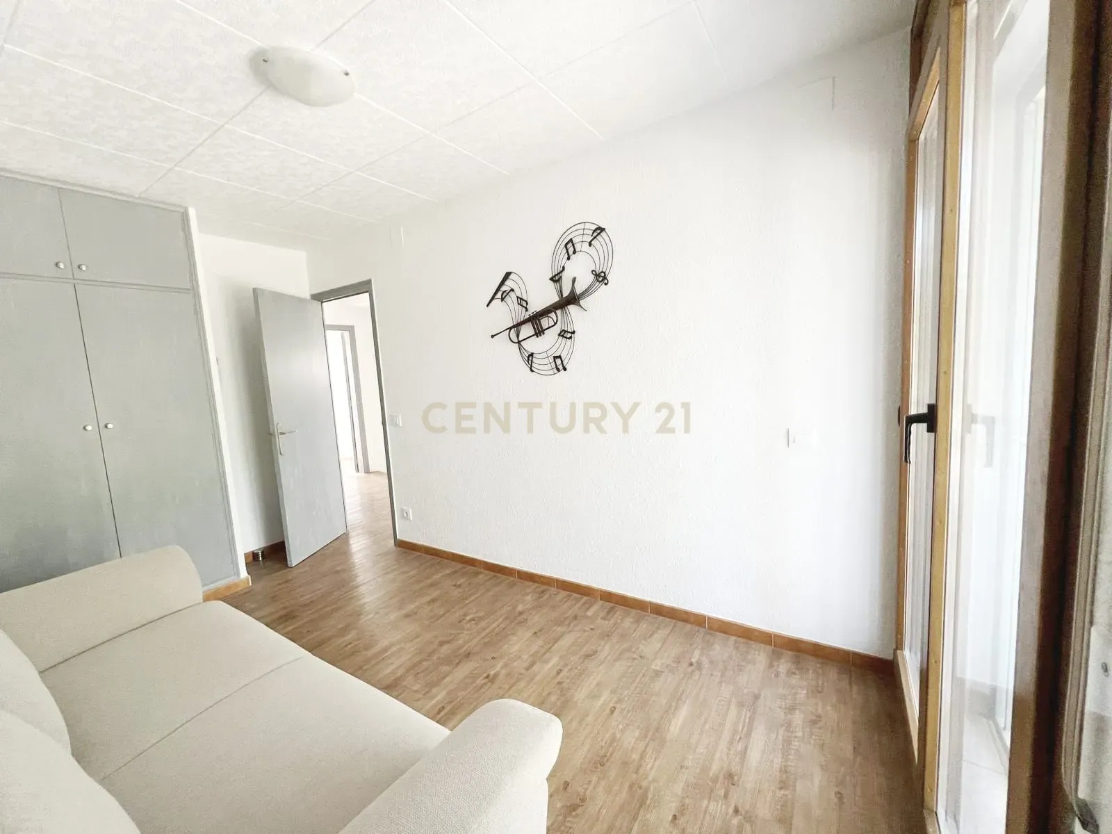 Luxuosa Moradia com Vista Panorâmica em Girona, Cataluña - Image 36