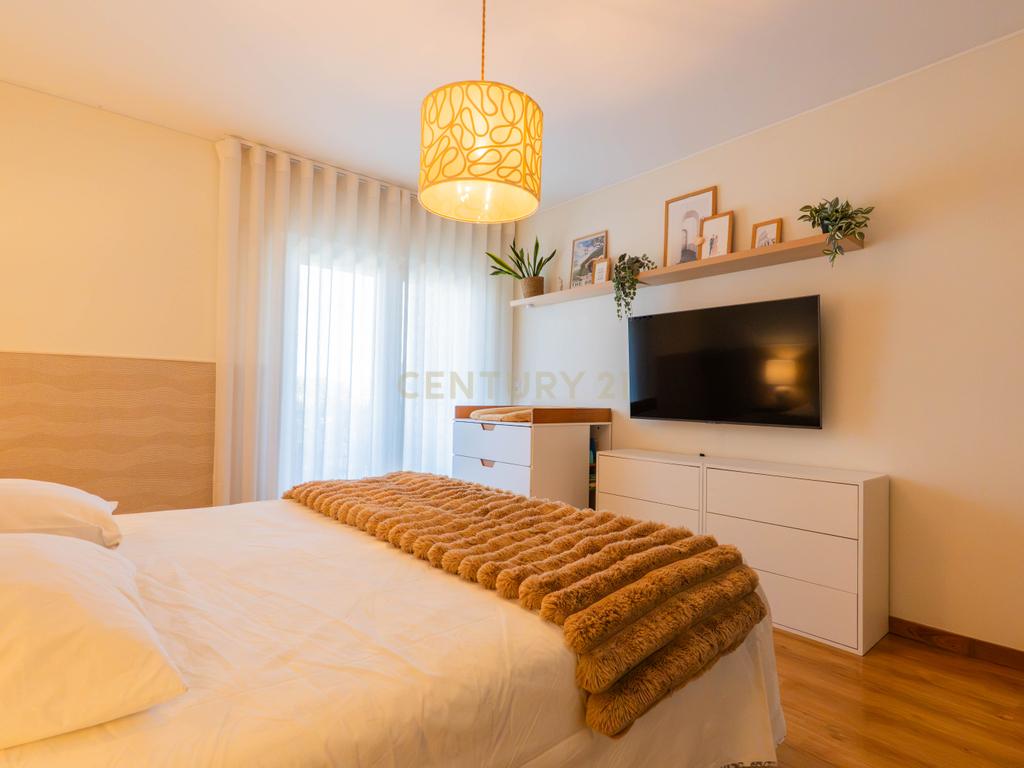 T2 com 115m² na Quinta de São Macário | Varandas | Elevador | Arrecadação | Vista de mar subtil - Image 22