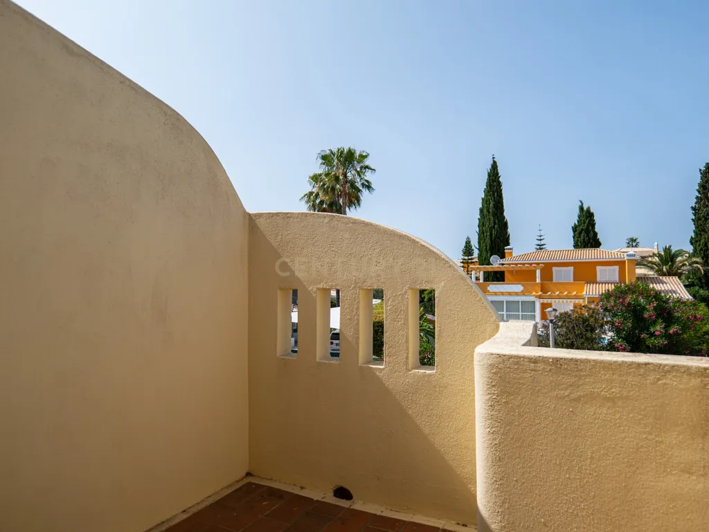 Apartamento com Vista Piscina em Condomínio Privado – VILAMAR (Porches, Algarve) - Image 19