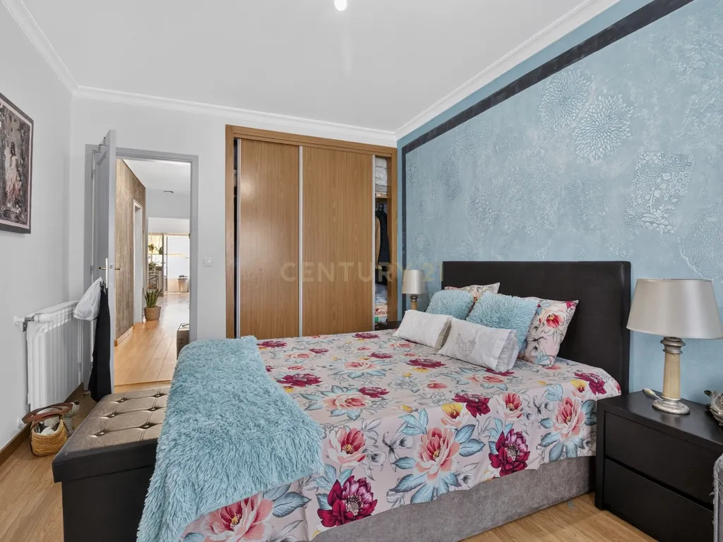 Apartamento T3 em Bragança com Vista Panorâmica - Image 9