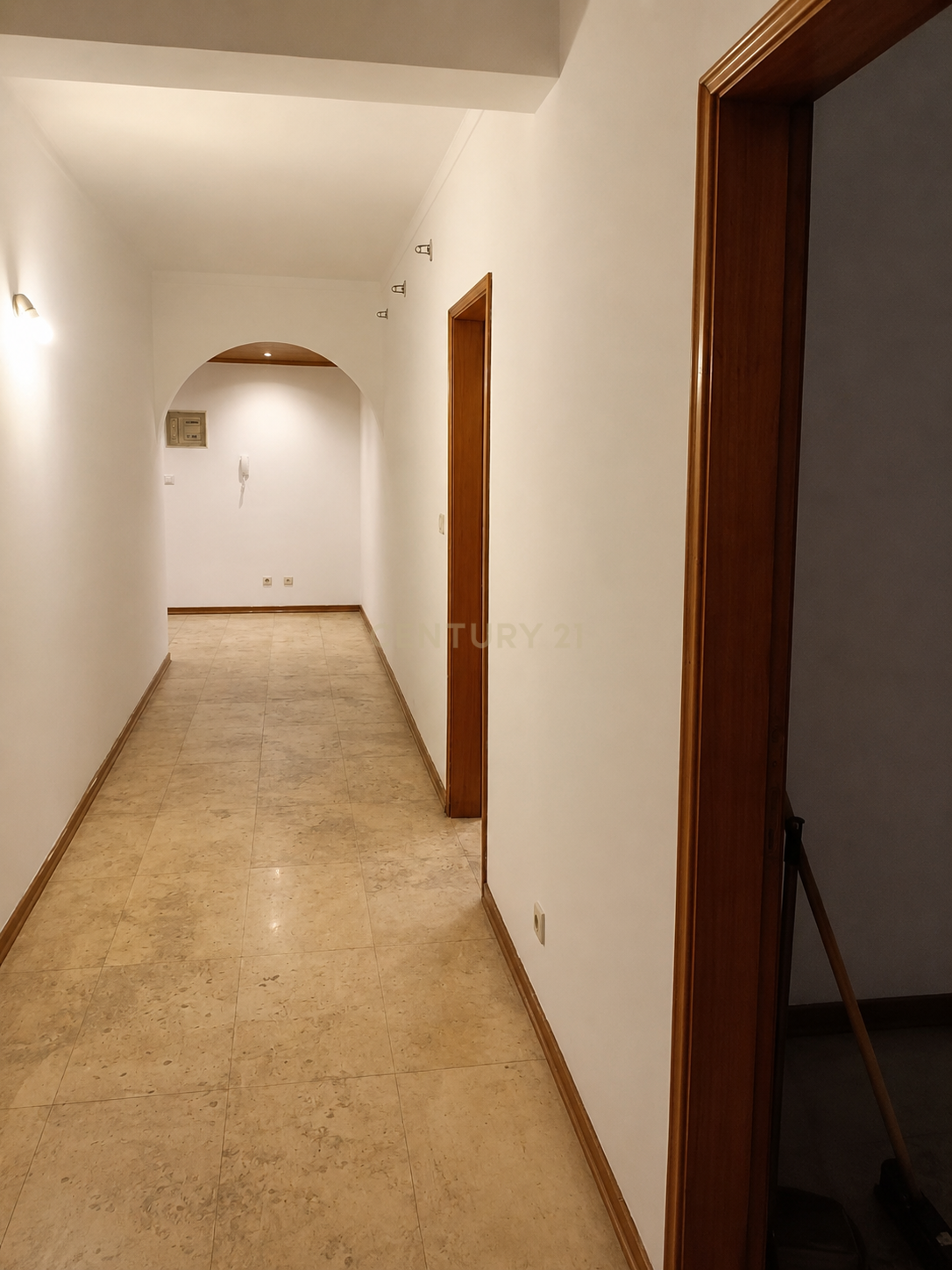 Fotografia 8 de Apartamento T4 Excelente Localização Centro de Albufeira.
