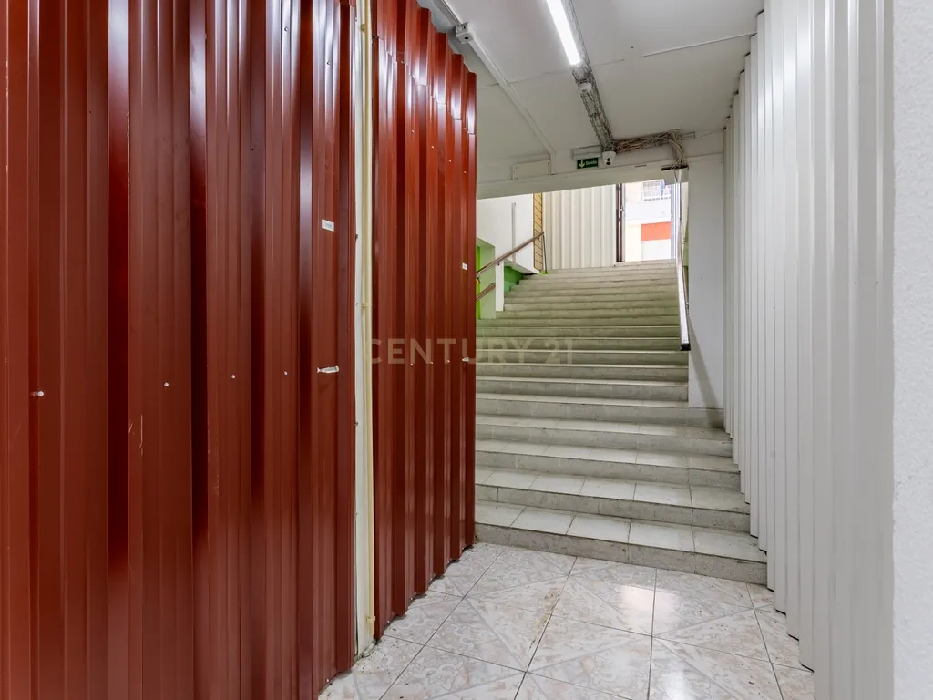 Garagem com Negócio em Funcionamento e Elevado Potencial de Rentabilidade | Pinhal Novo - Image 3