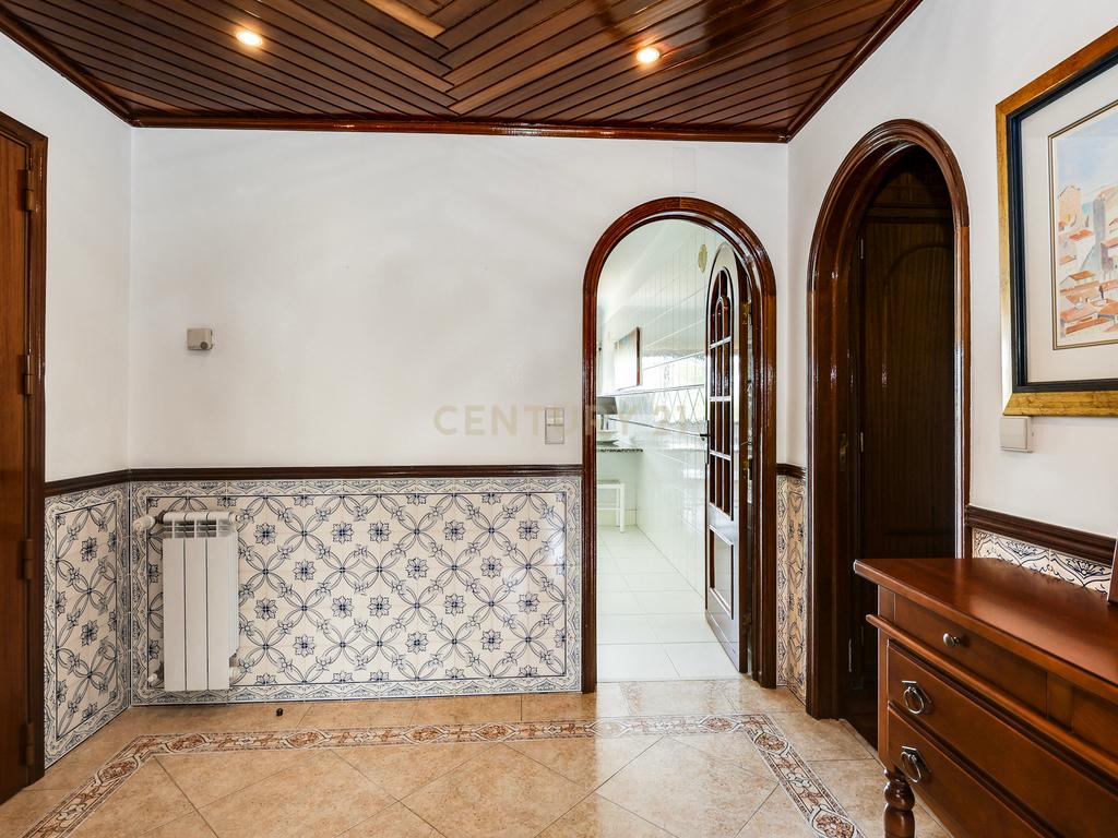 Apartamento T3 com box para arrendamento em Carnaxide - Image 15