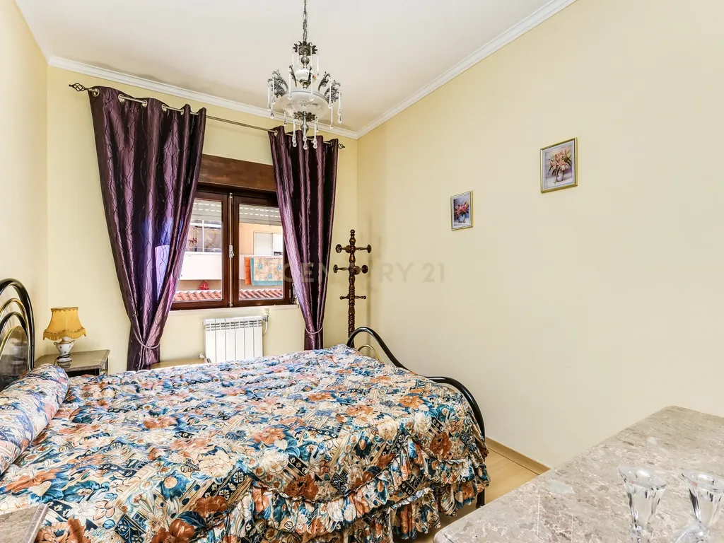 Moradia Bifamiliar – Bairro da Fraternidade, São João da Talha - Image 18