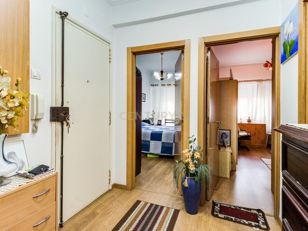 Apartamento T2 em Encosta do Sol, Amadora - Image 4