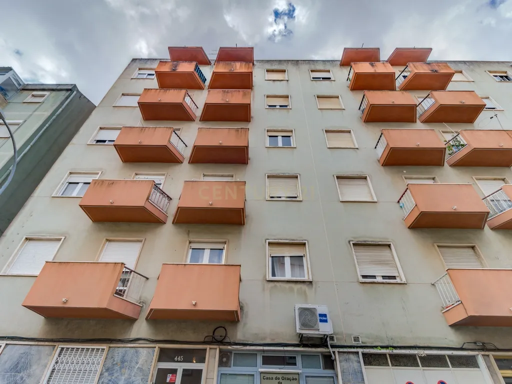 Apartamento T2 em Encosta do Sol, Amadora - Image 11