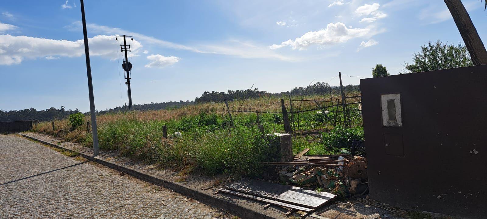 Fotografia 10 de Terreno com 652m² à venda em Chorente - Barcelos