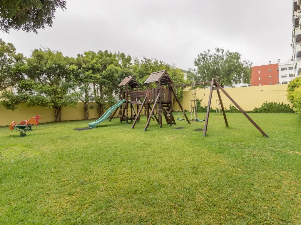 Apartamento T3 em Carnaxide – Arrendamento em Condomínio Privado - Image 5