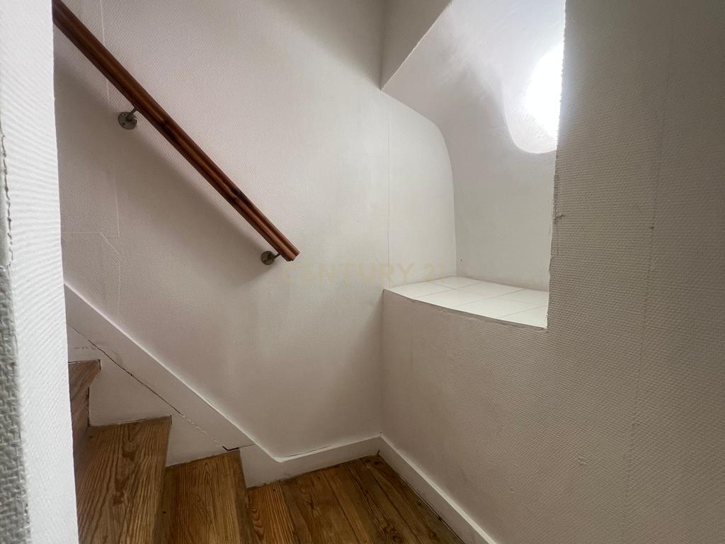 Predio totalmente Remodelado no coraçāo do Bairro Alto em Lisboa - Image 26