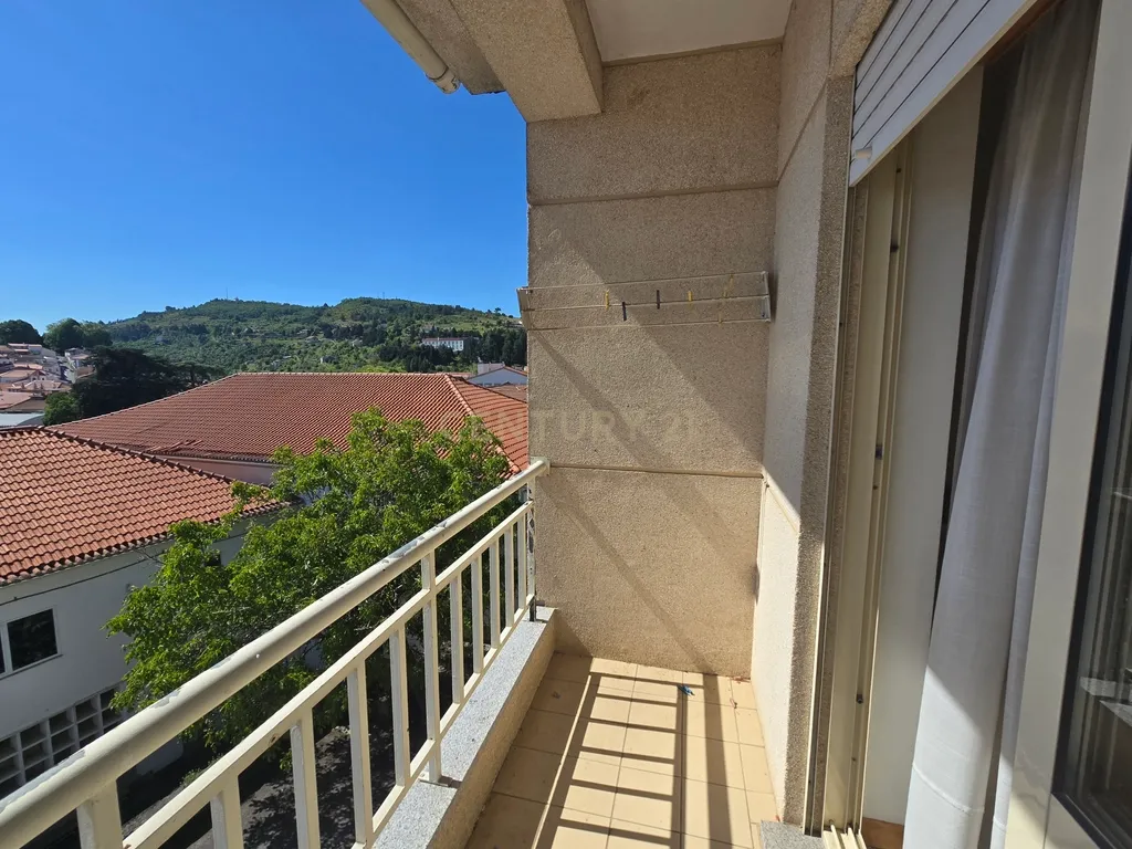 Apartamento T3 + 1 em Bragança - Image 22