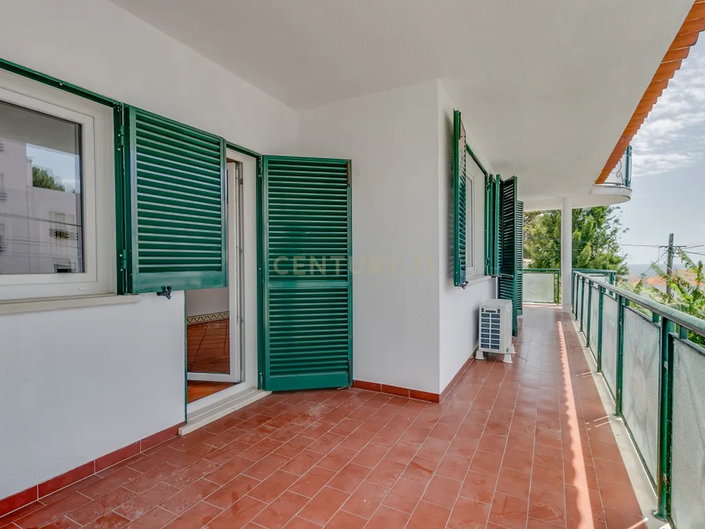Moradia tradicional com 6 quartos, vista mar e piscina – Jardins da Parede - Image 17