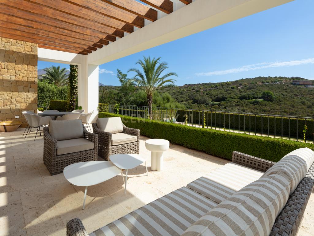 Villa Green 10: Elegância Contemporânea e Luxo à Beira do Golfe na Finca Cortesin - Image 19