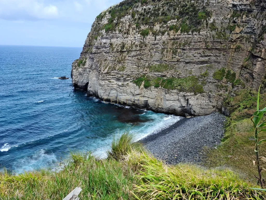 Propriedade Única com Mais de 18.000 m² Junto à Praia de Santana – Duas Casas de Pedra Históricas - Image 12