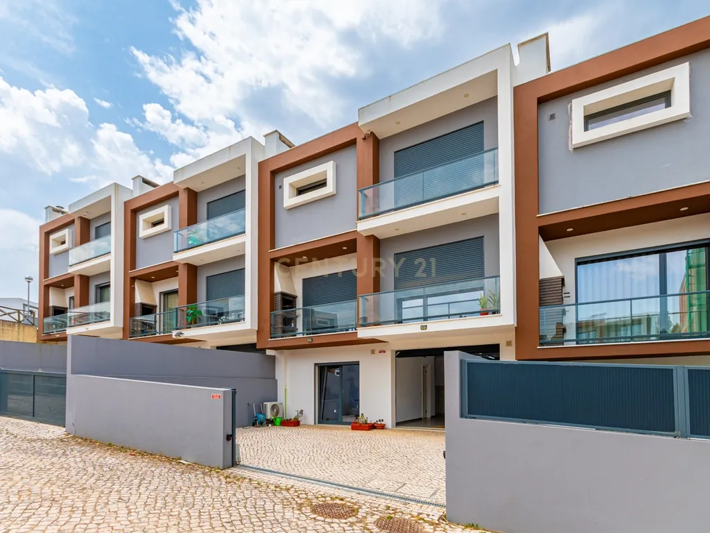 Moradia de 3 Quartos e Produção de Energia Própria | Freguesia do Milharado, Mafra - Image 26