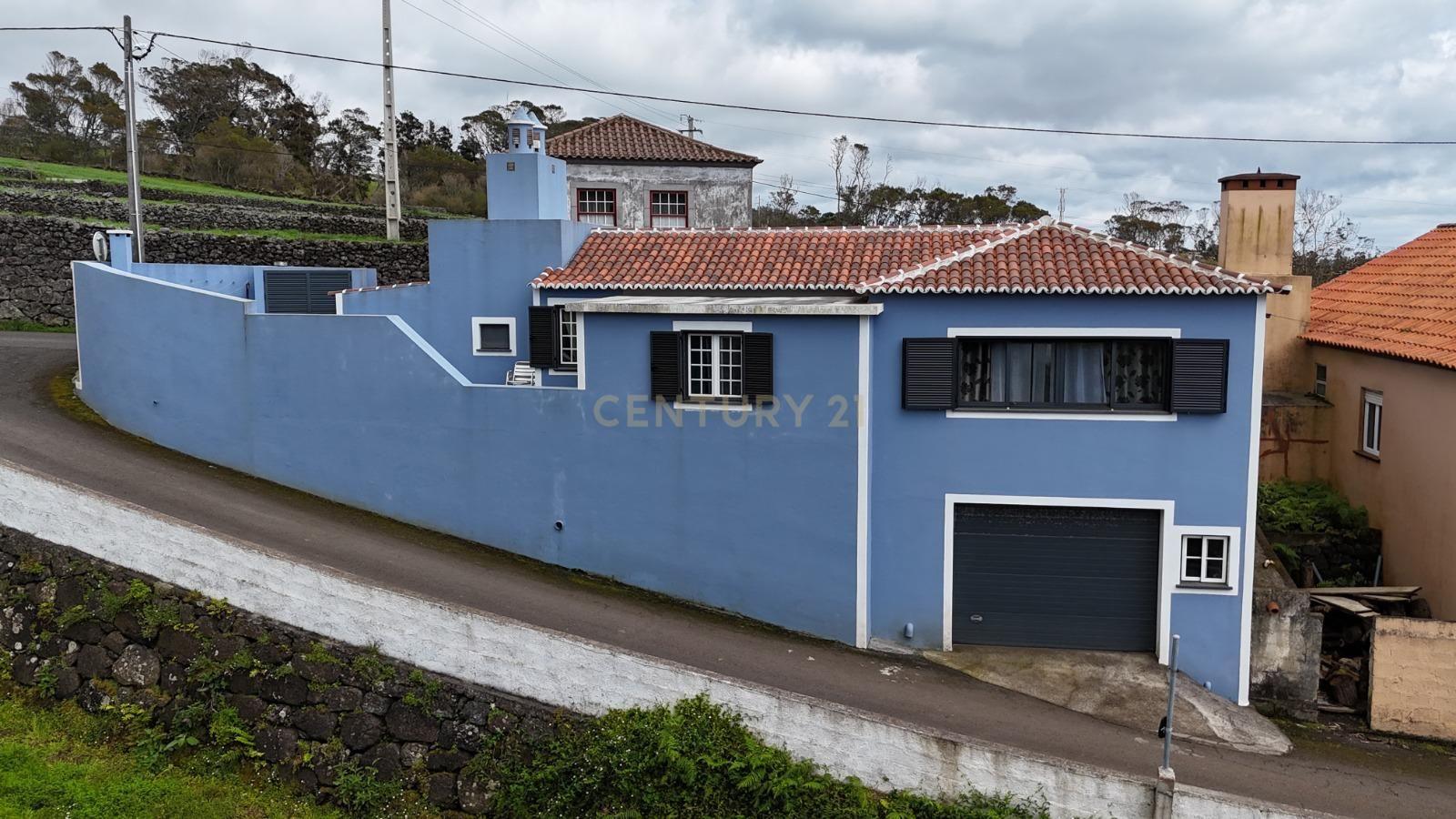Moradia T2 na freguesia de Santa Bárbara- ilha Terceira - Image 3