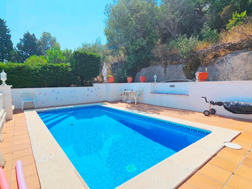 Cobertura com terraço, jardim e piscina privada com vista para o mar em Llançà - Image 39