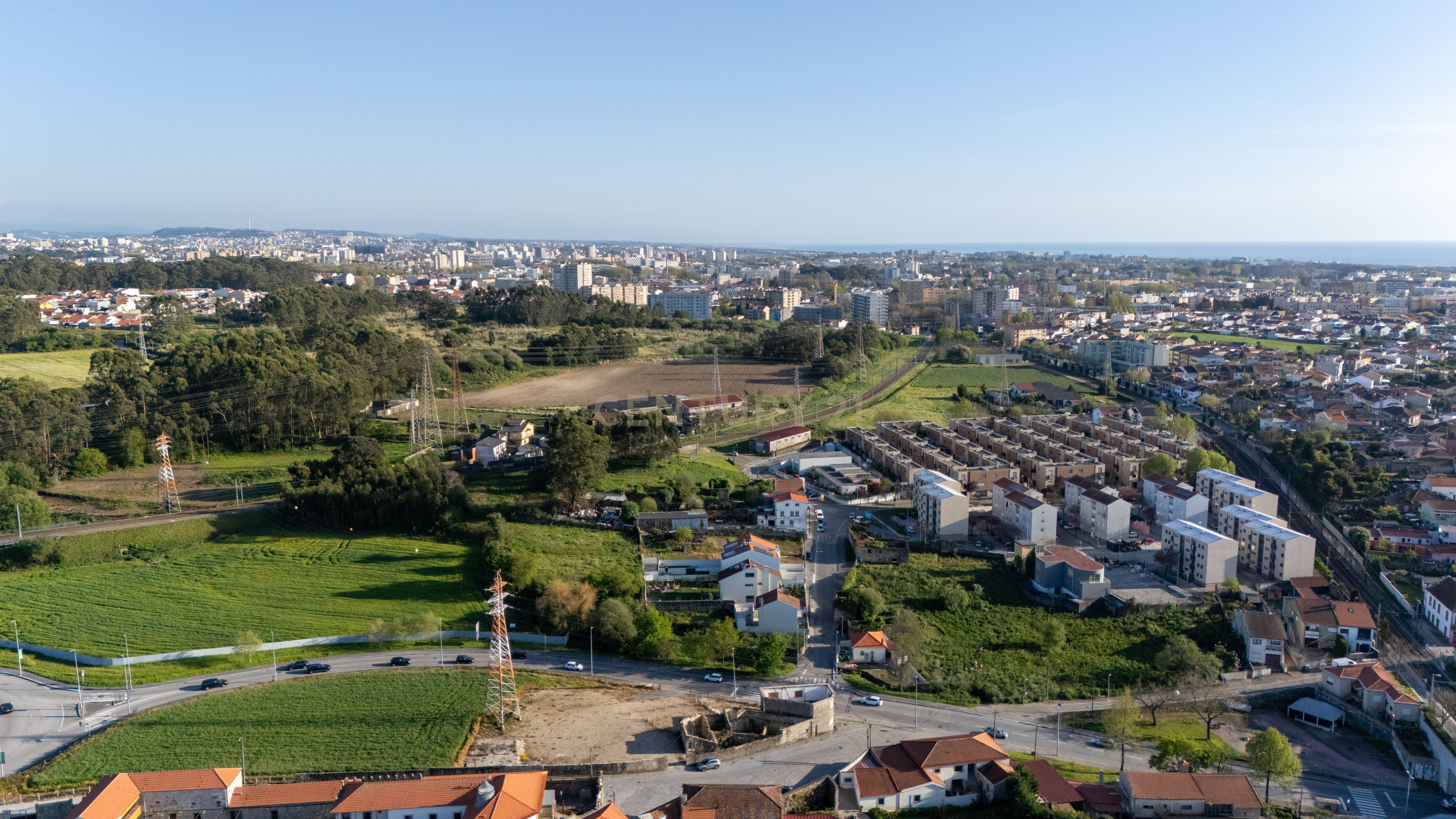 Terreno com Projeto de Loteamento Aprovado para Construção de Moradia - Image 14