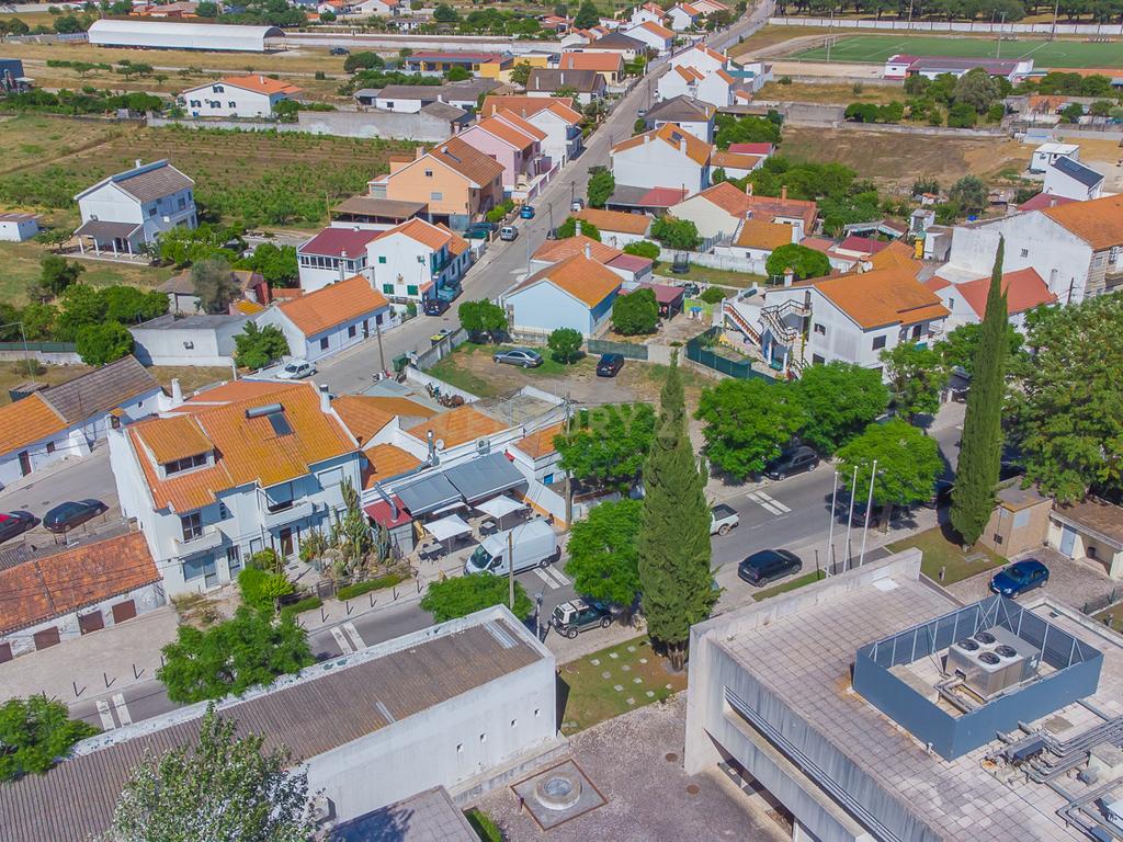 Terrenos Urbanos em Águas de Moura – Excelente Oportunidade para Habitação ou Investimento - Image 15