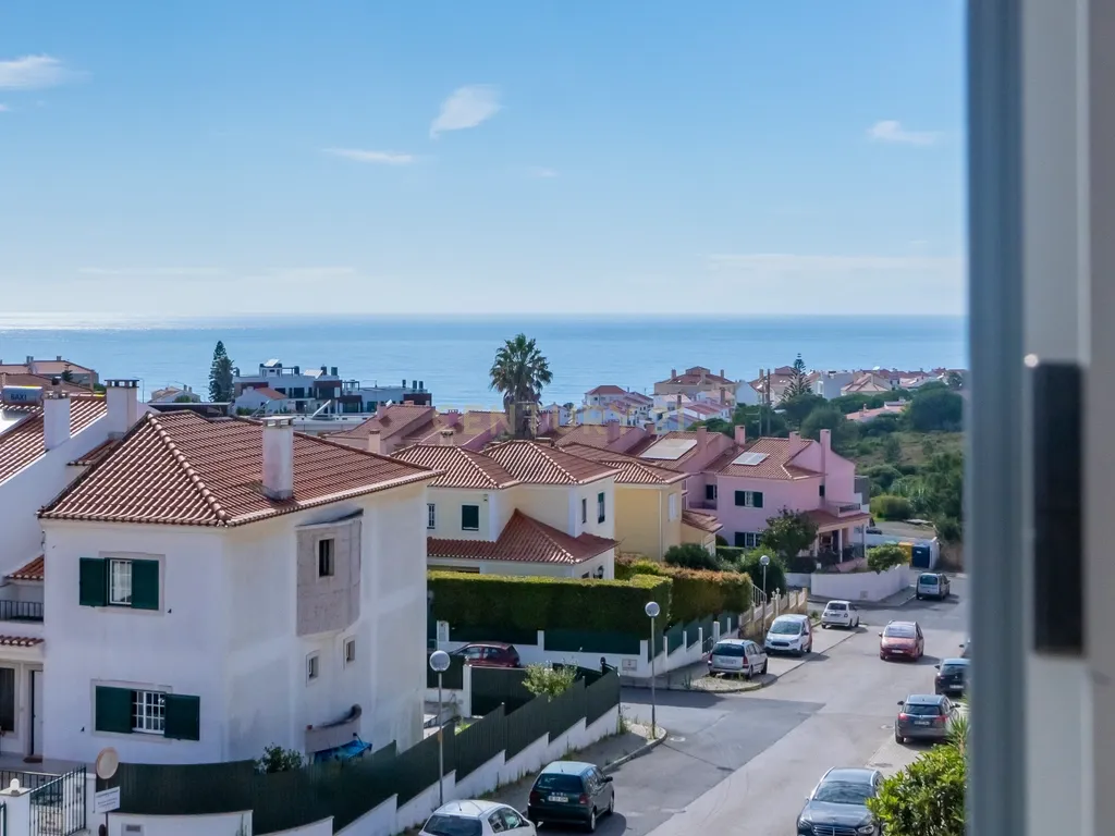 Apartamento Remodelado com Vista Mar na Ericeira, lugar de parqueamento - Image 3