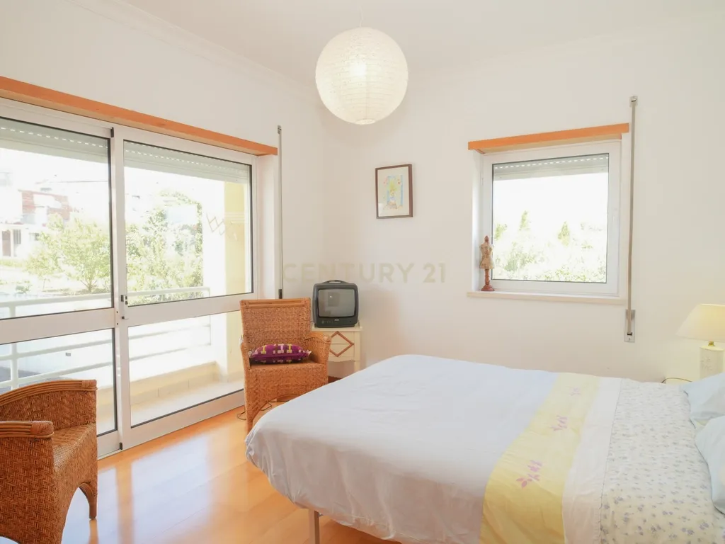 Apartamento T3 na Figueira da Foz (Buarcos) - condomínio fechado - Image 12