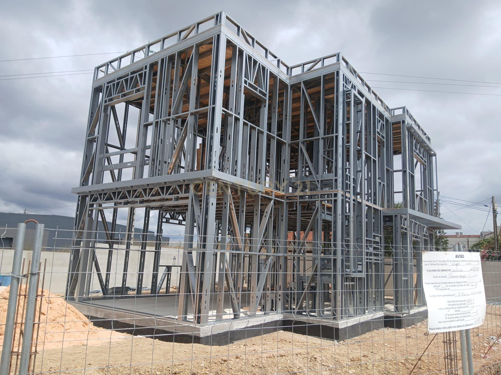 Fotografia 7 de Moderna Moradia T3 em Construção em Alenquer