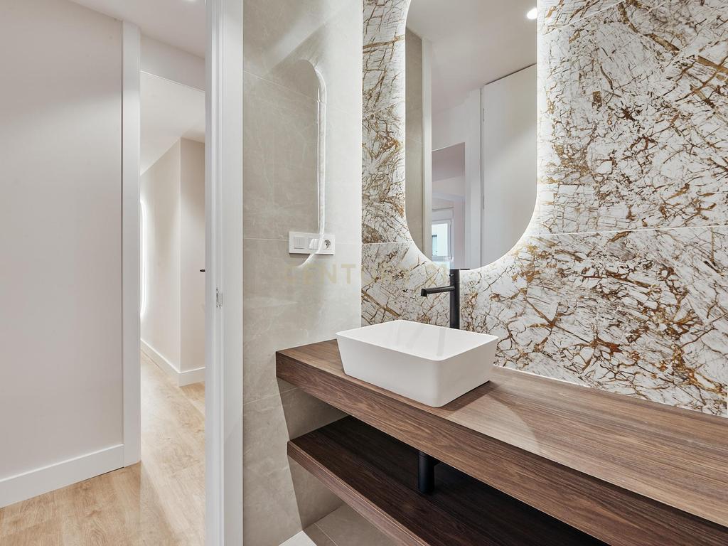 Luxuosa Moradia Renovada em Madrid, Comunidad de Madrid - Image 18