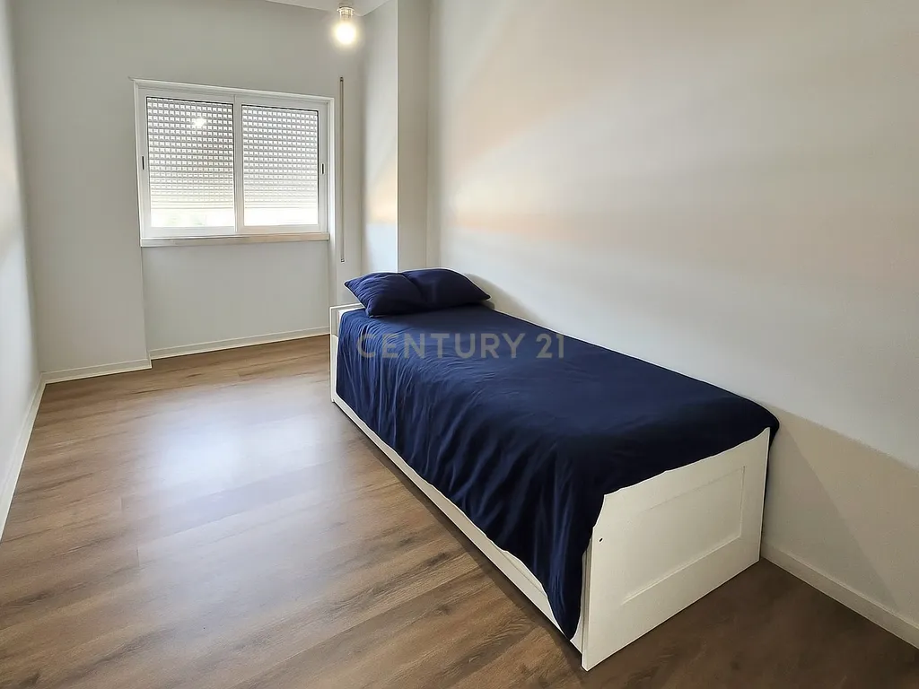 Apartamento T3 mobilado - Almada - Image 17