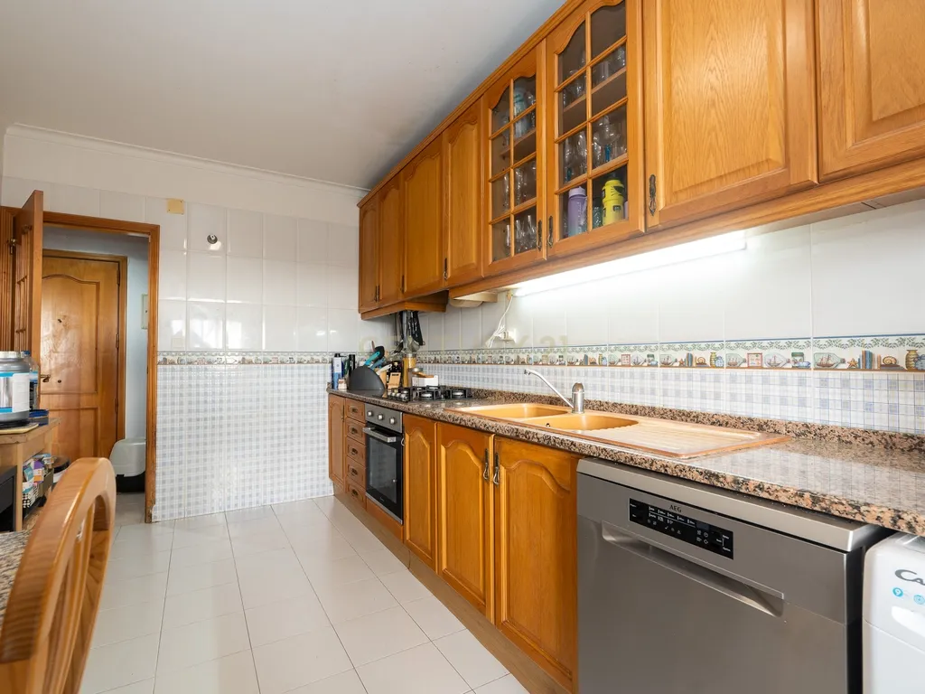 🏡 Apartamento T2 com varanda e vista desafogada - Image 12