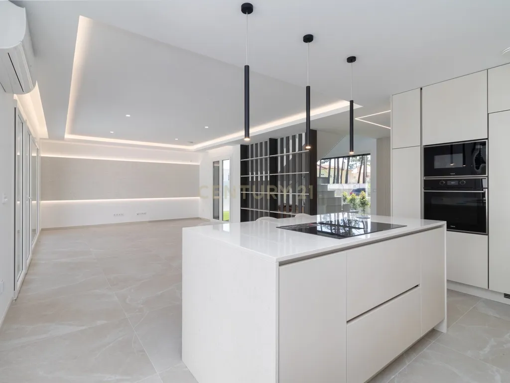 A Sua Nova Casa Está Pronta para Habitar! 🌊🏡 Moradia Nova T3 Aroeira À Beira da Praia da Fonte da Telha, na Prestigiada Aroeira - Image 32