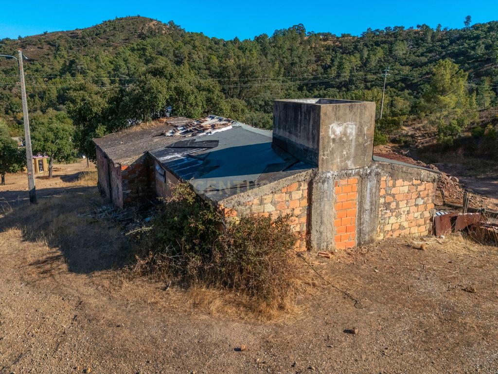 Ruína com Terreno ideal para Habitar ou Investir | São Brás de Alportel - Image 6