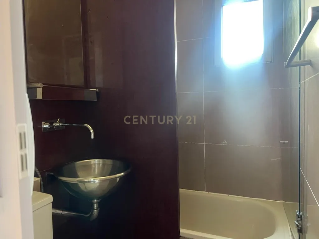 Apartamento T2, Alcantara, Lisboa - Image 21