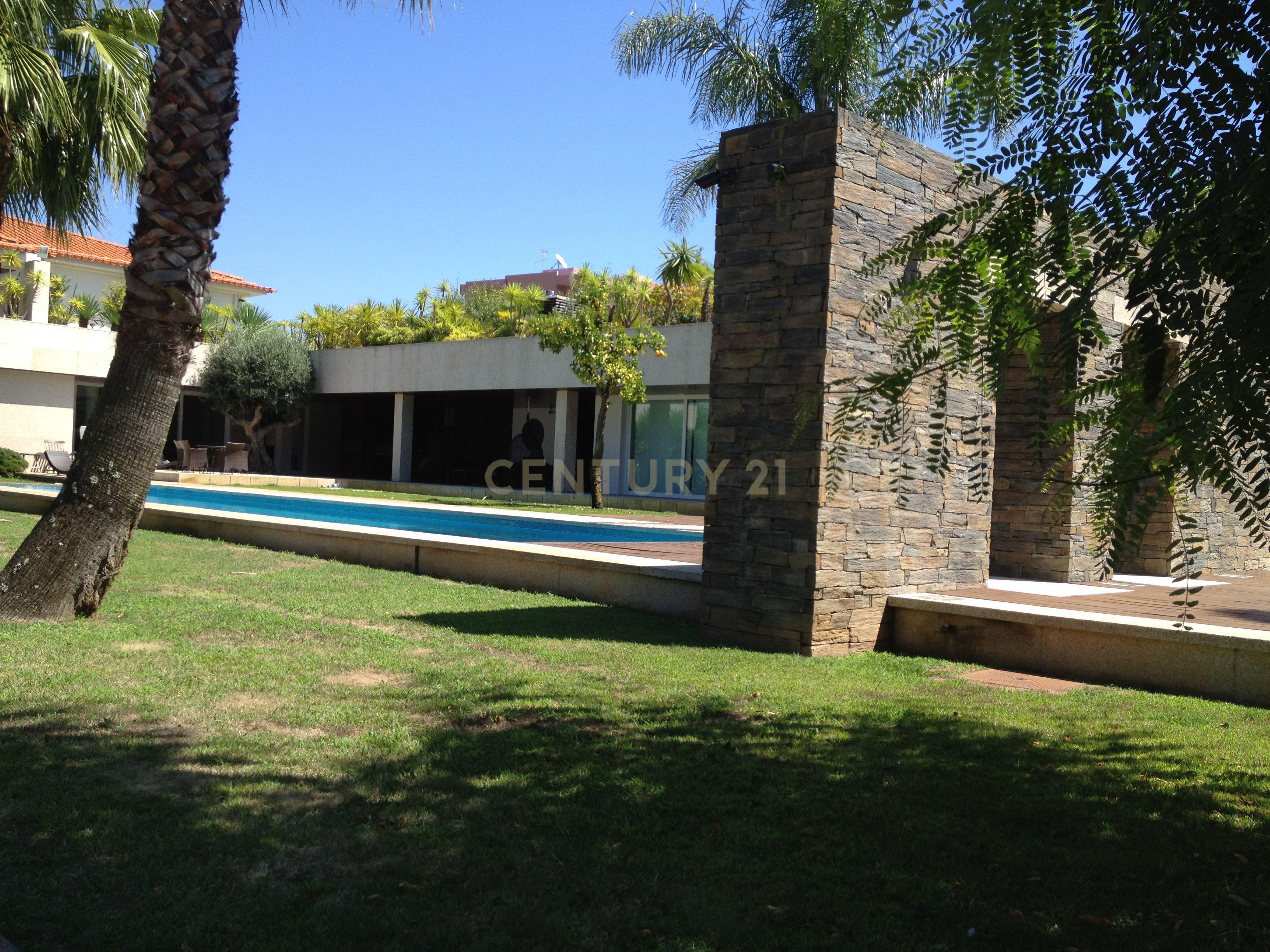 Moradia V5 de 4 frentes e piscinas - Image 64