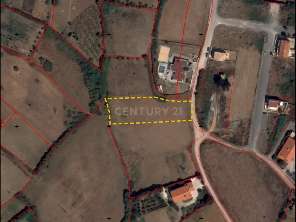 Terreno Urbanizável para Construção com 7.880 m² | Índice de Construção de 80% no Centro da Lourinhã - Image 11