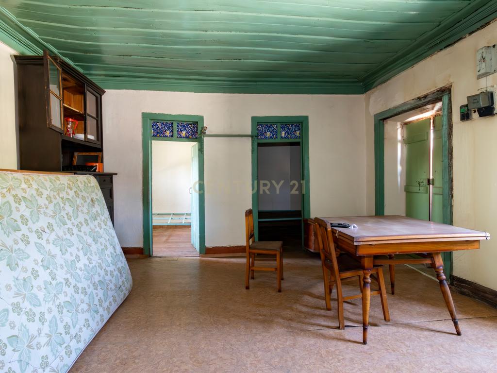 Moradia T2 para reconstrução em Casais da Abadia, Caxarias, Ourém - Image 17