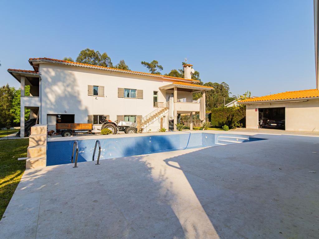 Moradia T4 Independente com Piscina, em Fiscal Amares - Image 39