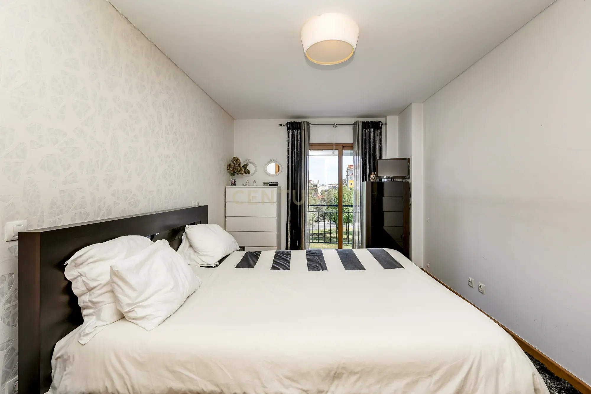 Fotografia 7 de Excelente apartamento T1 na Amadora (Atalaia - Damaia de Cima) com BOX