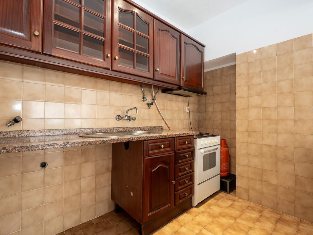 Apartamento T1 com potencial para T2 na Rinchoa – Conforto e Tranquilidade! - Image 8