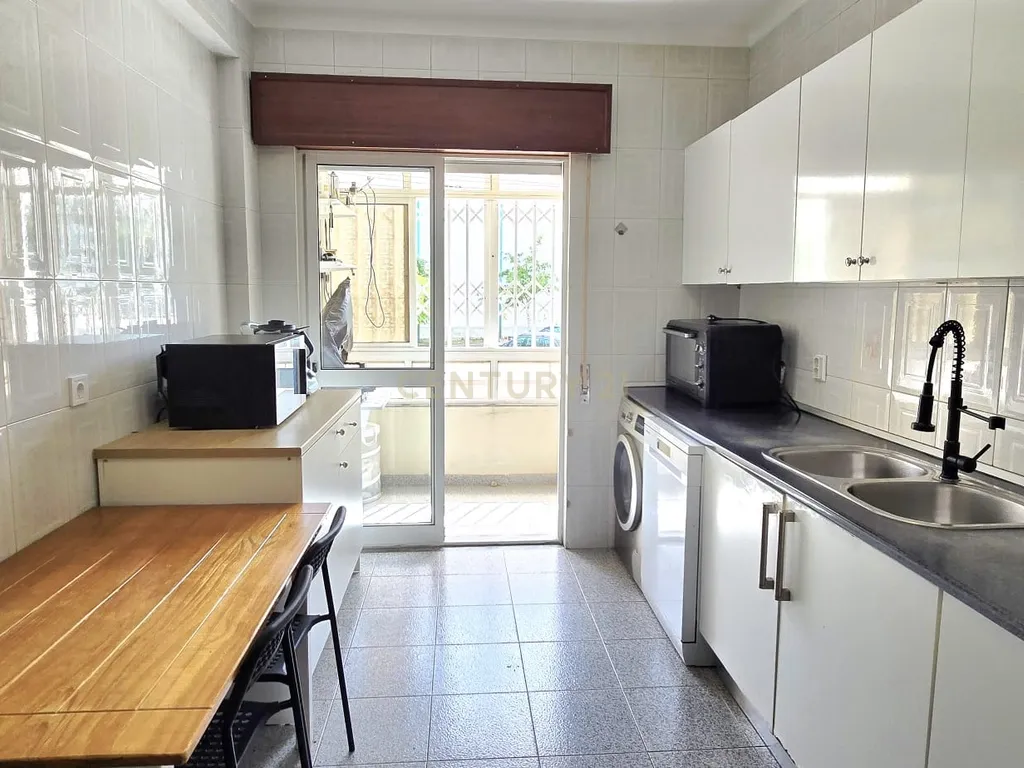 Apartamento T3 - Setúbal - Image 12