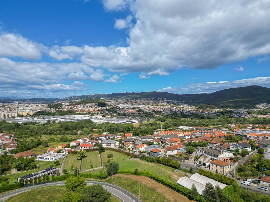 T3 Novo em Ferreiros, Braga | Suíte e 2 Quartos com Closet e Varanda Panorâmica - Image 32