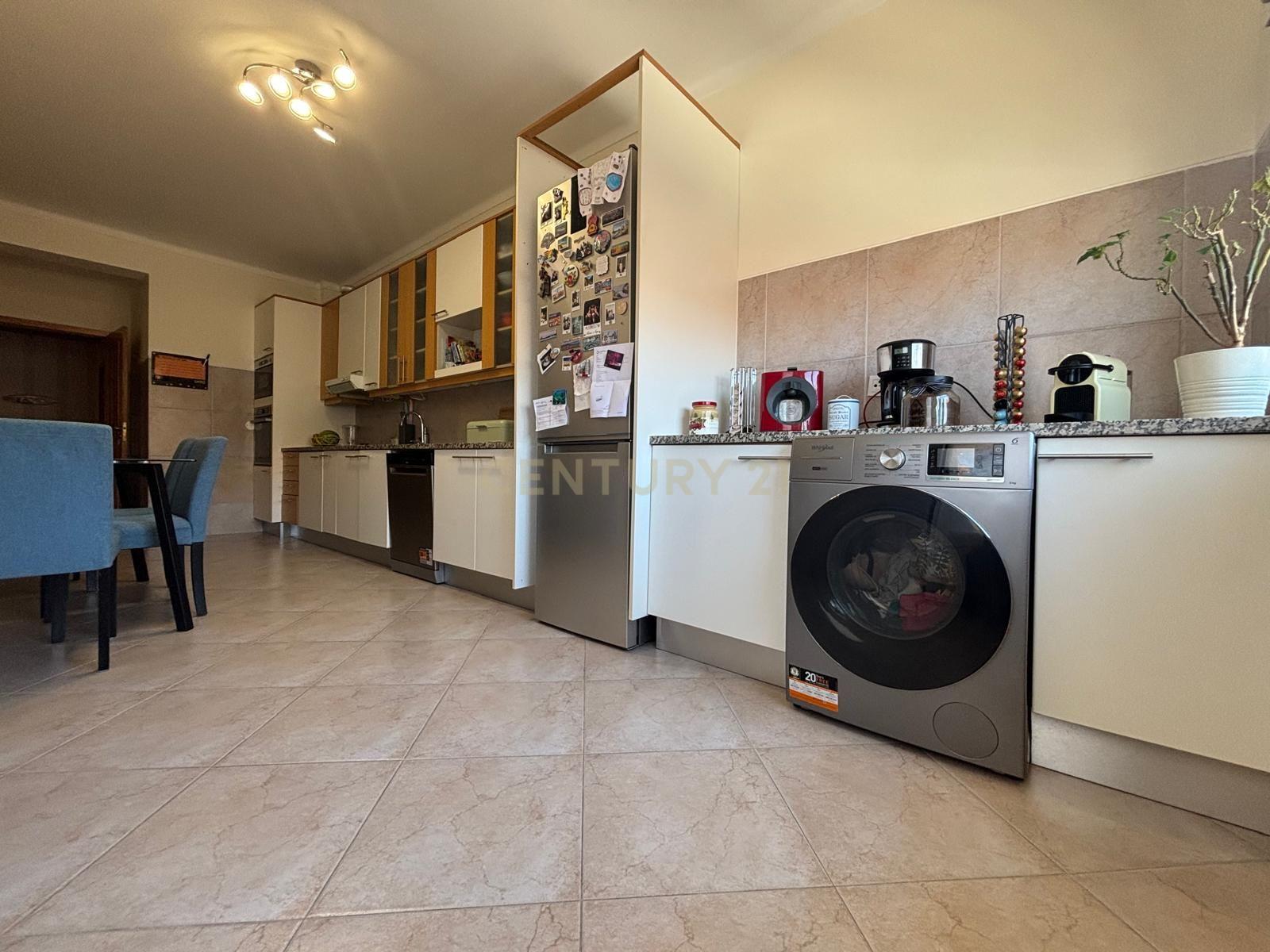 Fotografia 5 de Apartamento T3 + Sótão | Entroncamento