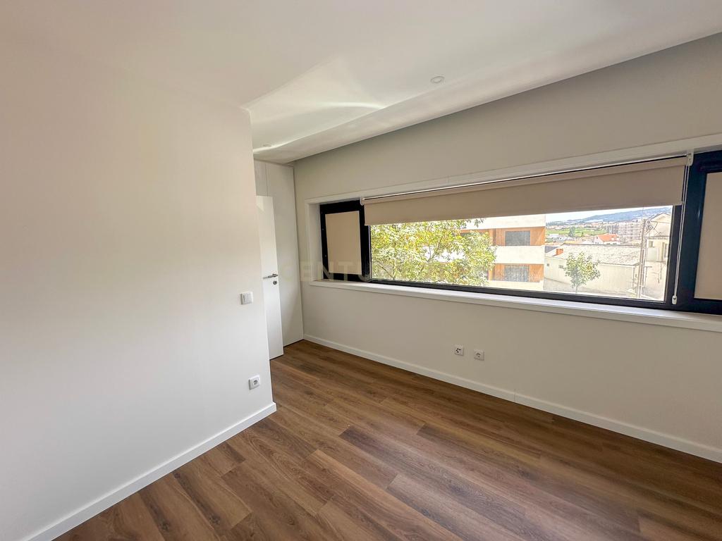 Apartamento Novo em Paredes com 3 Quartos e 2 Casas de Banho - Image 7